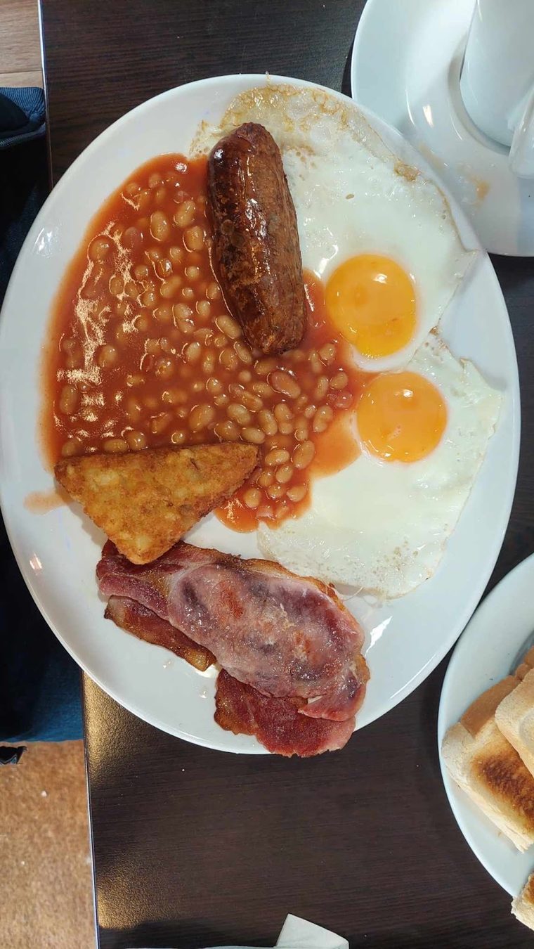 A full English breakfast plate